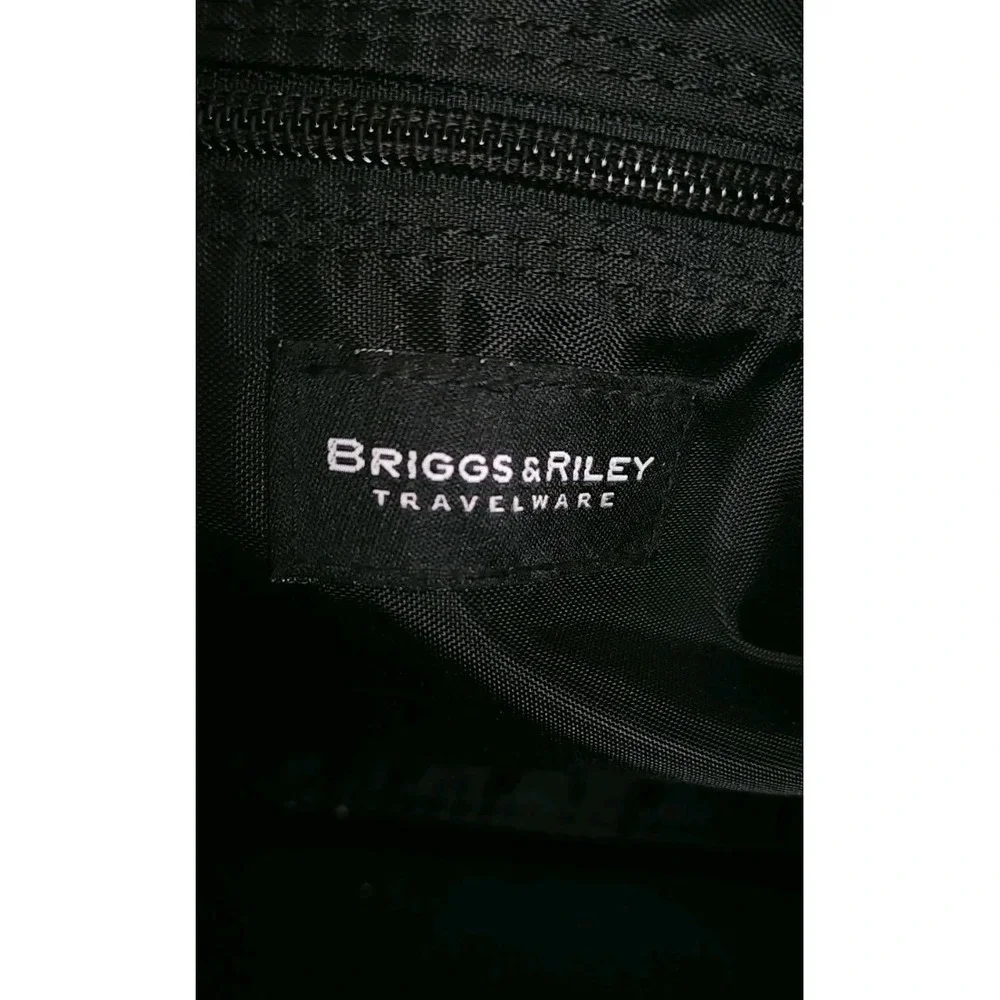Briggs & Riley Baseline Travelware Nylon Cabin Duffle Bag 16 Inch Olive Green